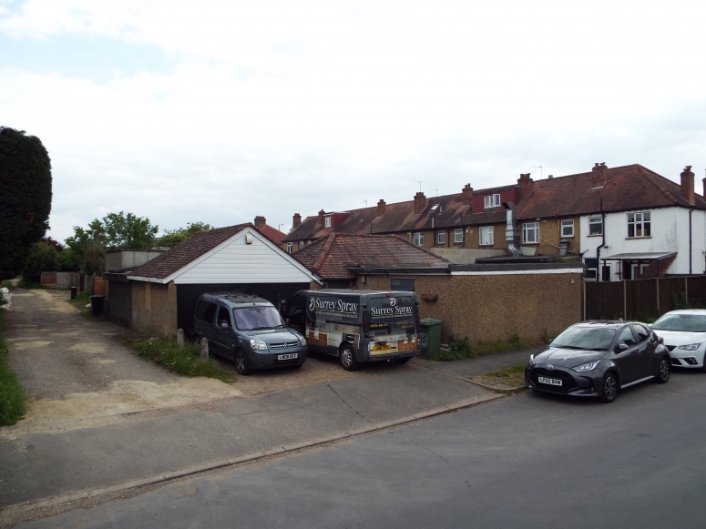 Workshop & Garages, Chessington Road, West Ewell, Surrey KT19 9XA